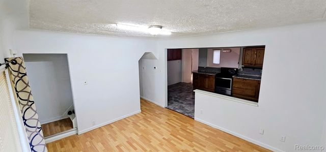 24653 Eureka Avenue, Warren, MI 48091