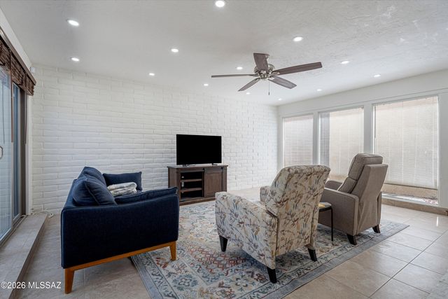 4671 E Camino De Oro, Tucson, AZ 85718
