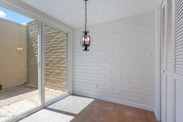 4671 E Camino De Oro, Tucson, AZ 85718