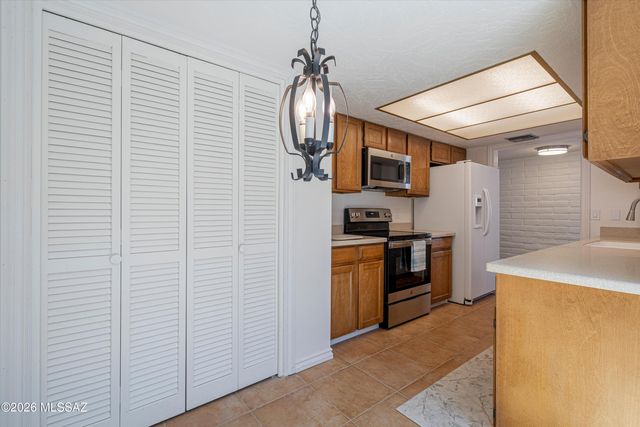 4671 E Camino De Oro, Tucson, AZ 85718