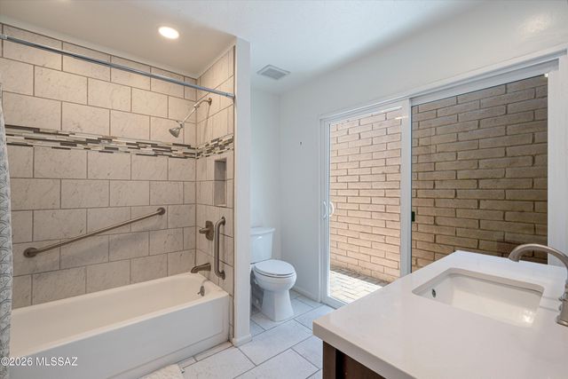 4671 E Camino De Oro, Tucson, AZ 85718