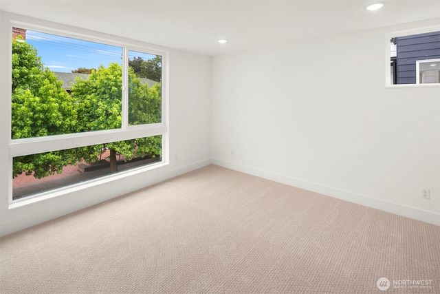 727 18th Avenue, Seattle, WA 98122