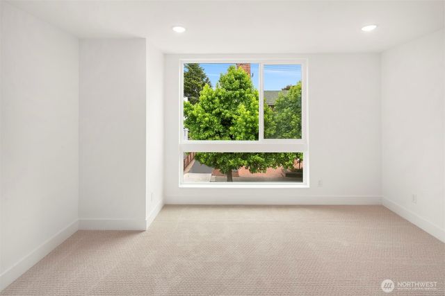 727 18th Avenue, Seattle, WA 98122