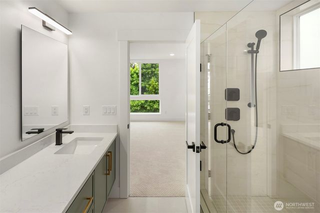 727 18th Avenue, Seattle, WA 98122