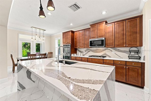 19902 WELLINGTON MANOR BOULEVARD, Lutz, FL 33549