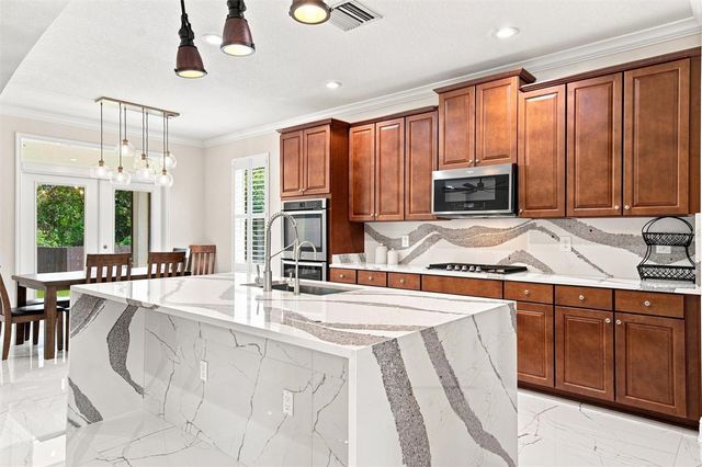 19902 WELLINGTON MANOR BOULEVARD, Lutz, FL 33549