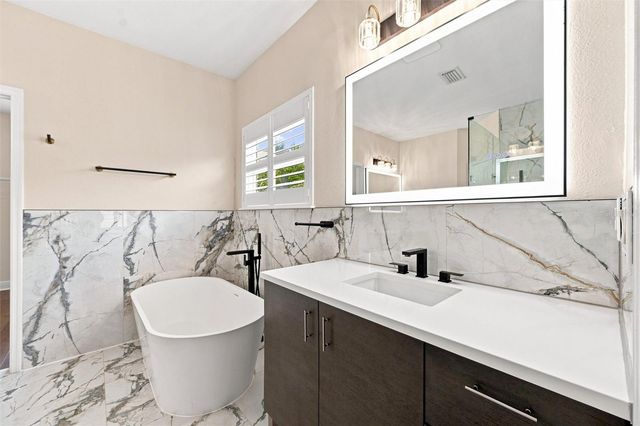 19902 WELLINGTON MANOR BOULEVARD, Lutz, FL 33549