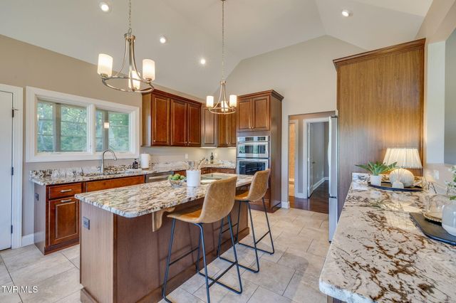 134 Mcafee Bluff, Johnson City, TN 37615