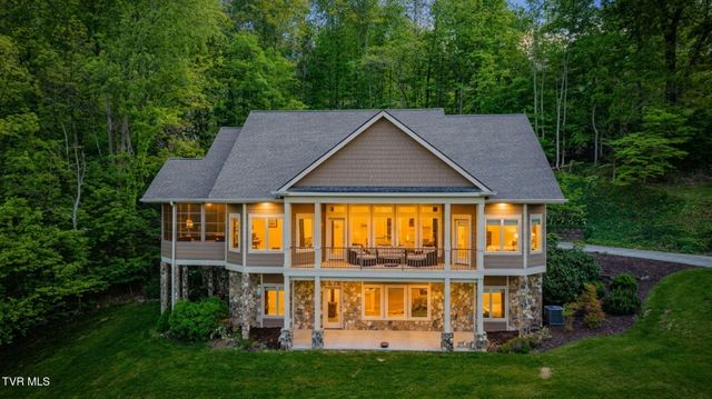 134 Mcafee Bluff, Johnson City, TN 37615