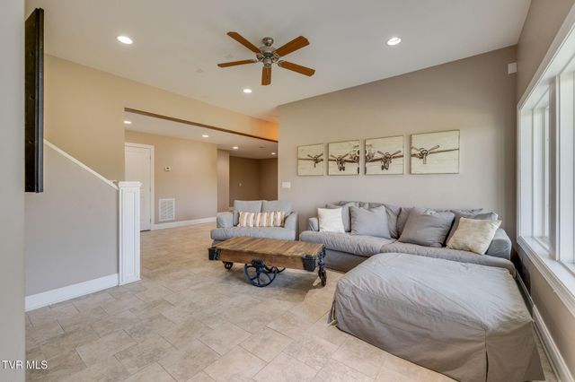 134 Mcafee Bluff, Johnson City, TN 37615