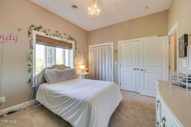 134 Mcafee Bluff, Johnson City, TN 37615