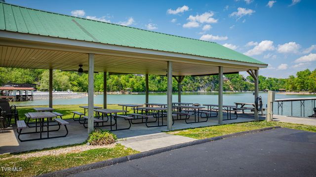 134 Mcafee Bluff, Johnson City, TN 37615