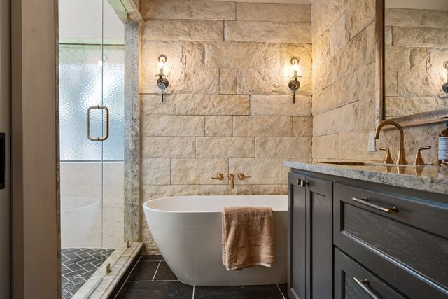 6515 Genstar Lane, Dallas, TX 75252