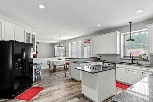 5900 Avocet Way, The Colony, TX 75056