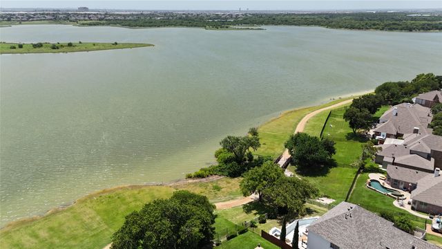 5900 Avocet Way, The Colony, TX 75056