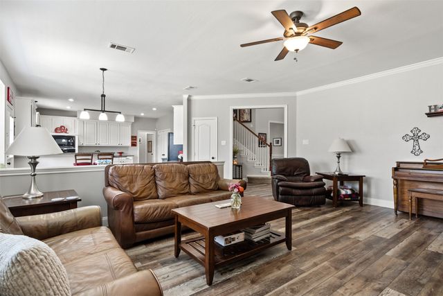5900 Avocet Way, The Colony, TX 75056