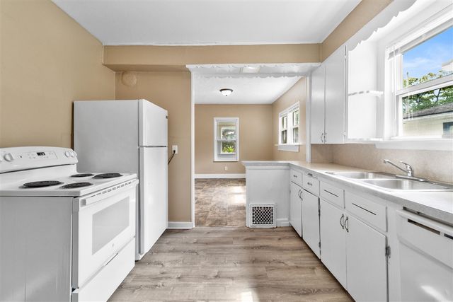 1047 Eastern Avenue, Grand Rapids, MI 49503