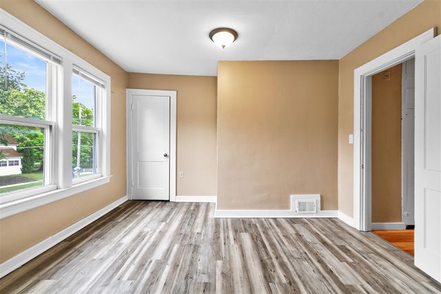 1047 Eastern Avenue, Grand Rapids, MI 49503