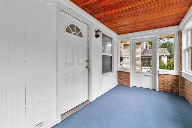 1047 Eastern Avenue, Grand Rapids, MI 49503