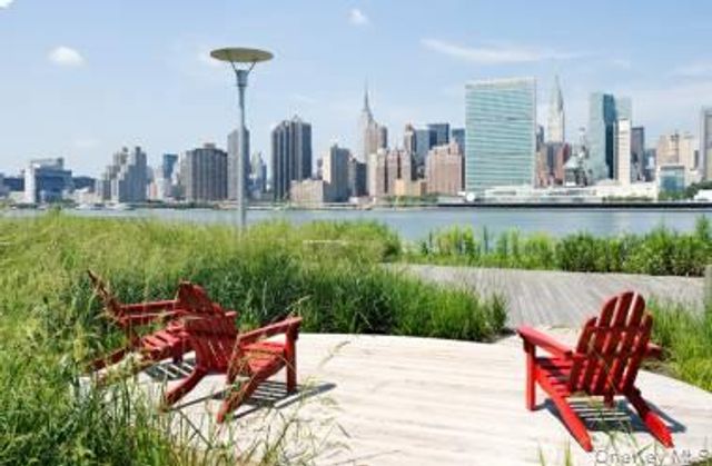4-74 48Th Avenue 15C, Long Island City, NY 11109