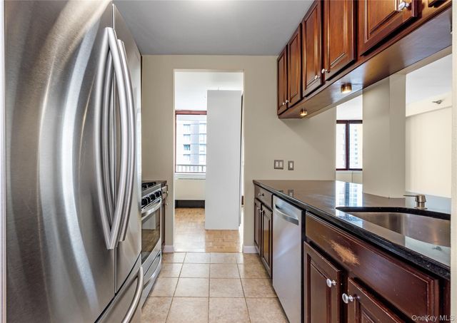 4-74 48Th Avenue 15C, Long Island City, NY 11109
