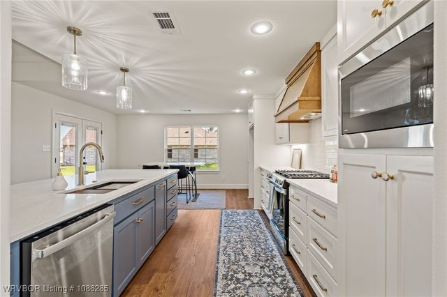 8301 McLaren Drive, Fort Smith, AR 72916