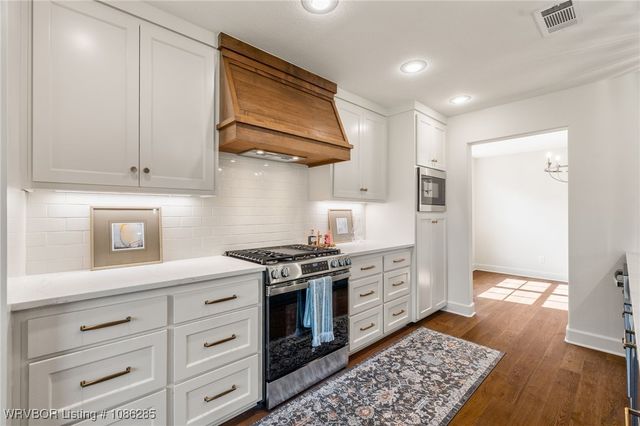 8301 McLaren Drive, Fort Smith, AR 72916