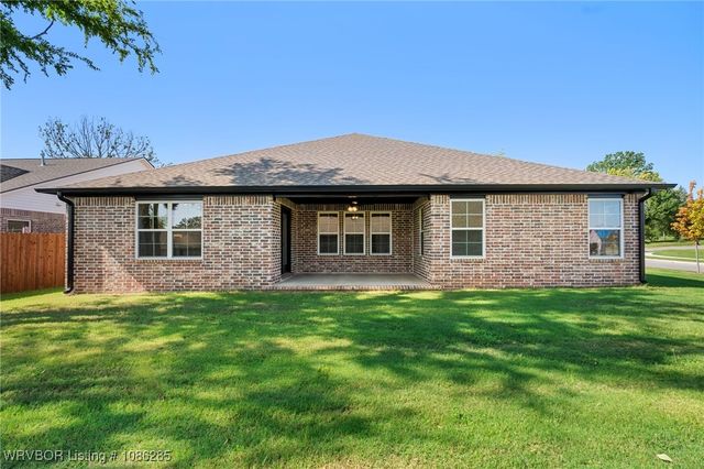 8301 McLaren Drive, Fort Smith, AR 72916