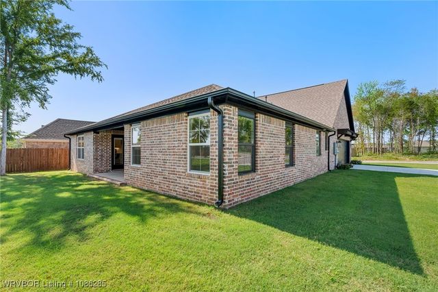 8301 McLaren Drive, Fort Smith, AR 72916