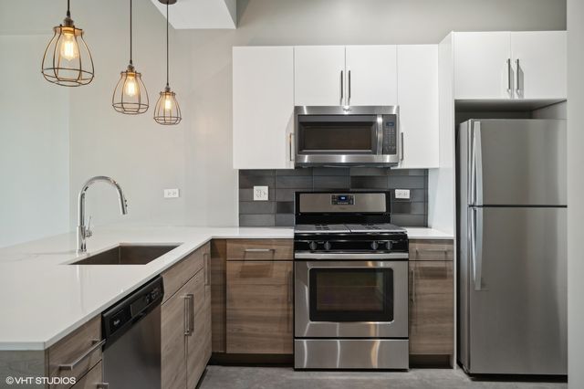 1241 N MILWAUKEE Avenue 610, Chicago, IL 60622