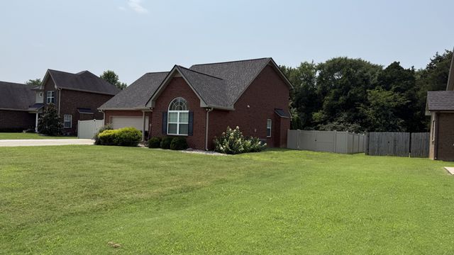 2409 Auldridge Dr, Christiana, TN 37037