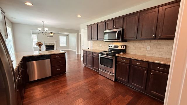 2409 Auldridge Dr, Christiana, TN 37037