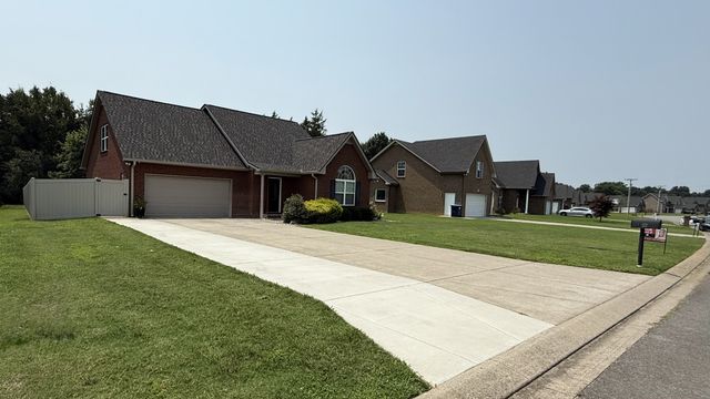 2409 Auldridge Dr, Christiana, TN 37037