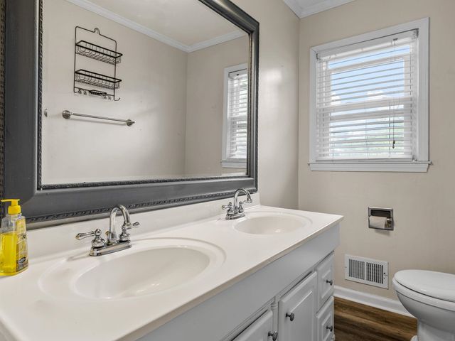 299 Mcabee rd, Roebuck, SC 29369