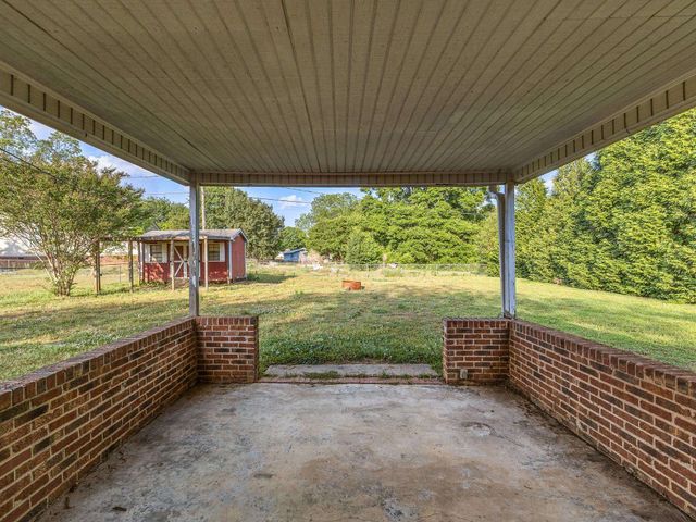 299 Mcabee rd, Roebuck, SC 29369