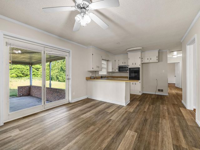 299 Mcabee rd, Roebuck, SC 29369