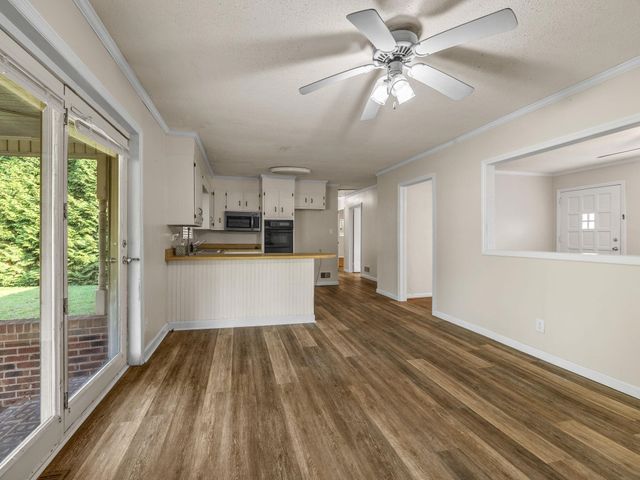 299 Mcabee rd, Roebuck, SC 29369