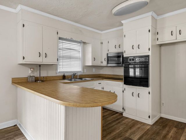 299 Mcabee rd, Roebuck, SC 29369