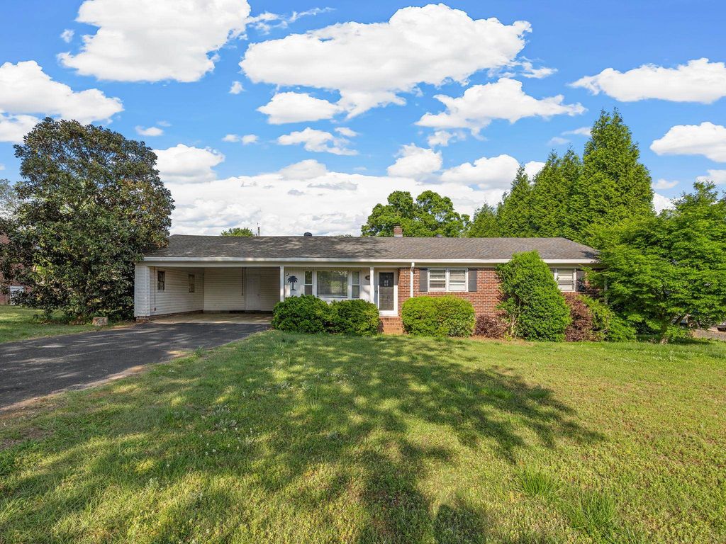 299 Mcabee rd, Roebuck, SC 29369