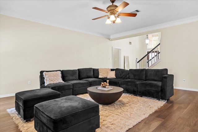 10116 Pinehurst DR, Austin, TX 78747