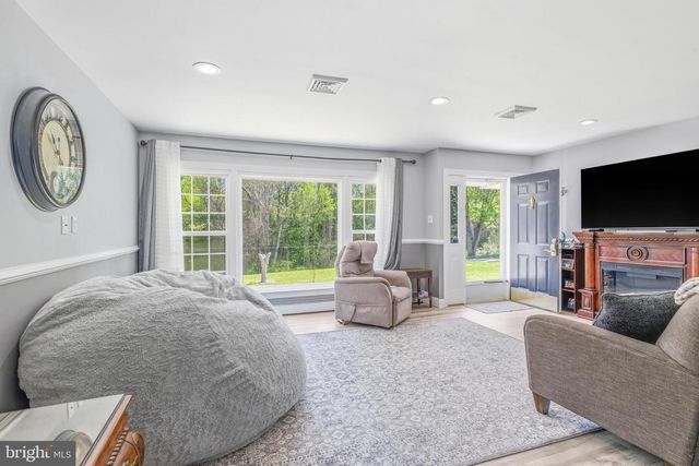 903 OLD FORGE RD, Oxford, PA 19363