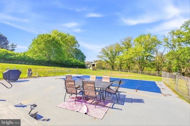 903 OLD FORGE RD, Oxford, PA 19363
