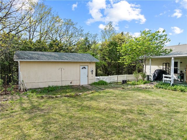 1862 Marion County 2027, Yellville, AR 72687