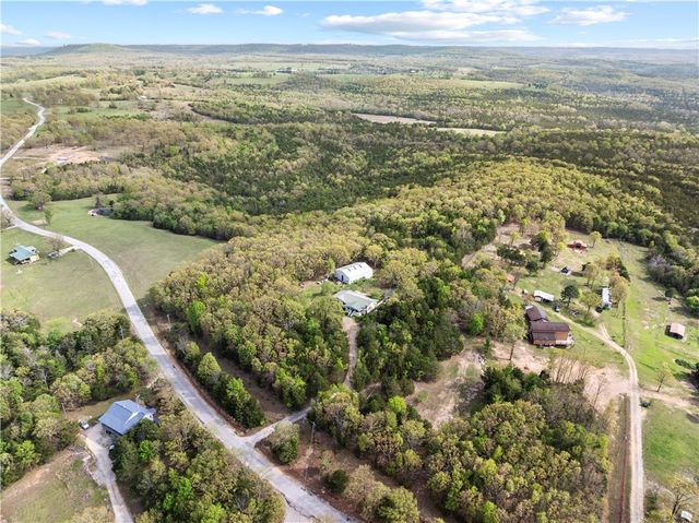 1862 Marion County 2027, Yellville, AR 72687
