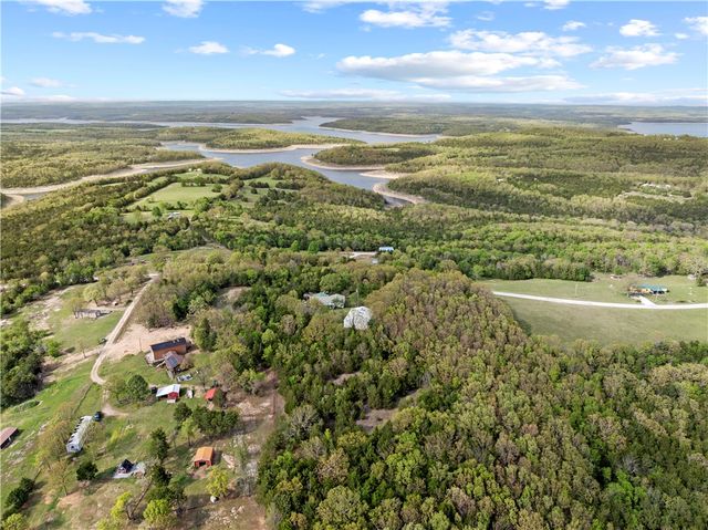 1862 Marion County 2027, Yellville, AR 72687