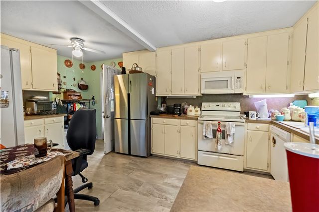 1862 Marion County 2027, Yellville, AR 72687
