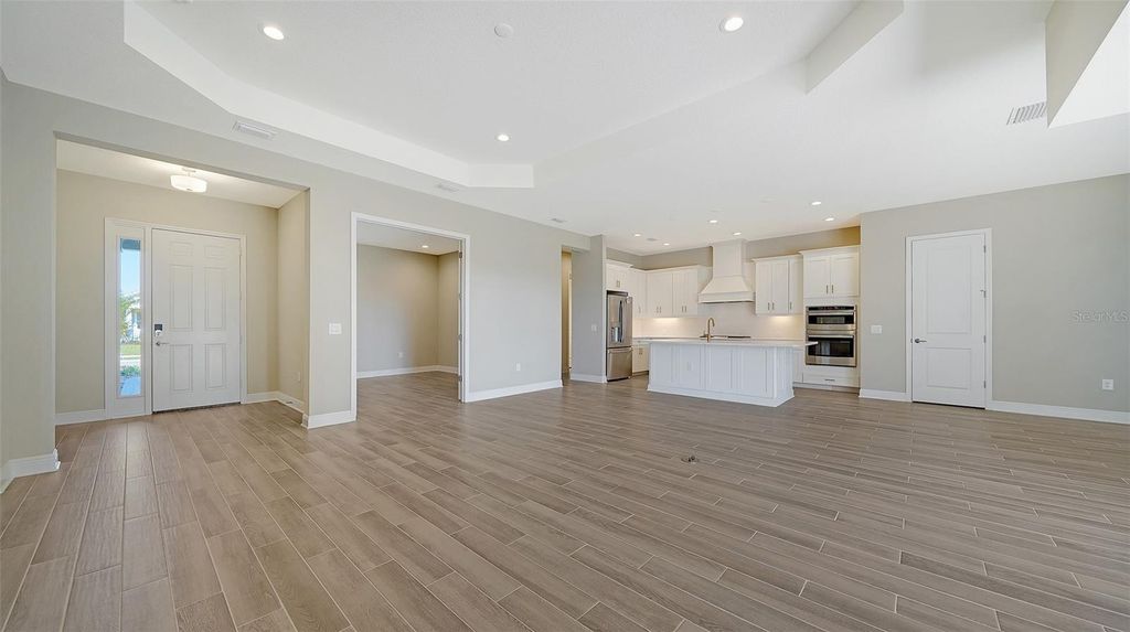 Image 11 of property listing at 21297 HOLMES CIRCLE, Venice, FL 34293