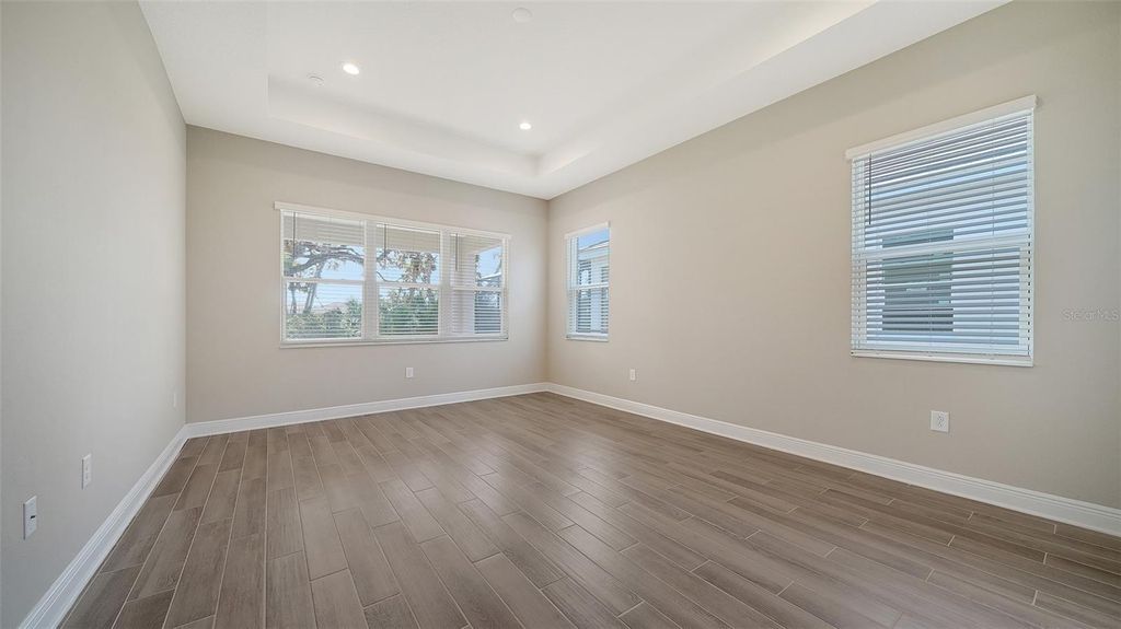 Image 19 of property listing at 21297 HOLMES CIRCLE, Venice, FL 34293