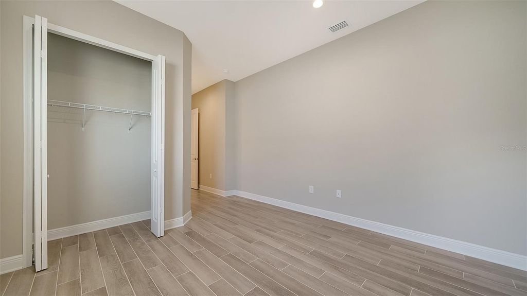 Image 29 of property listing at 21297 HOLMES CIRCLE, Venice, FL 34293