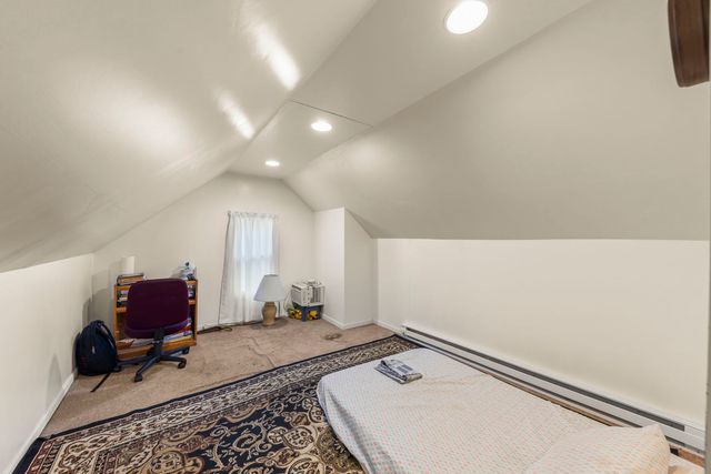 415 Blackhawk Street, Aurora, IL 60506